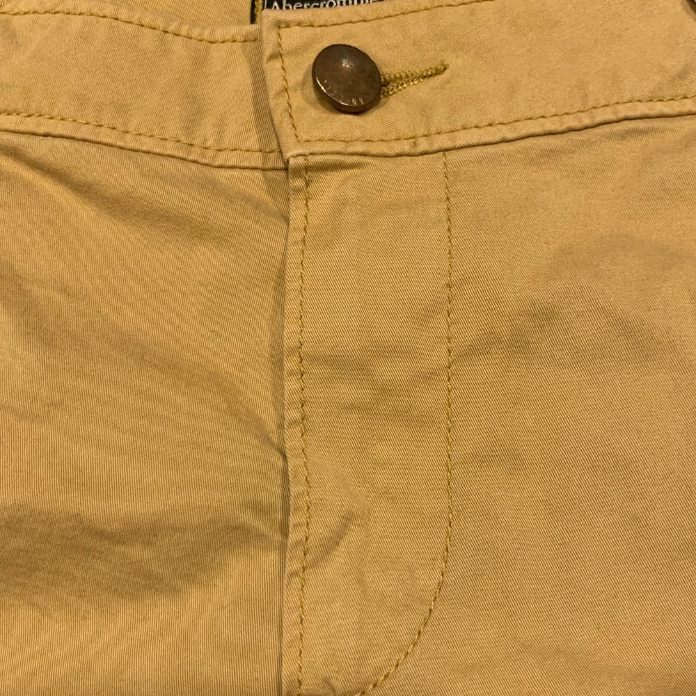 Abercrombie & Fitch Khaki Shorts Size 28 - Picture 5 of 5